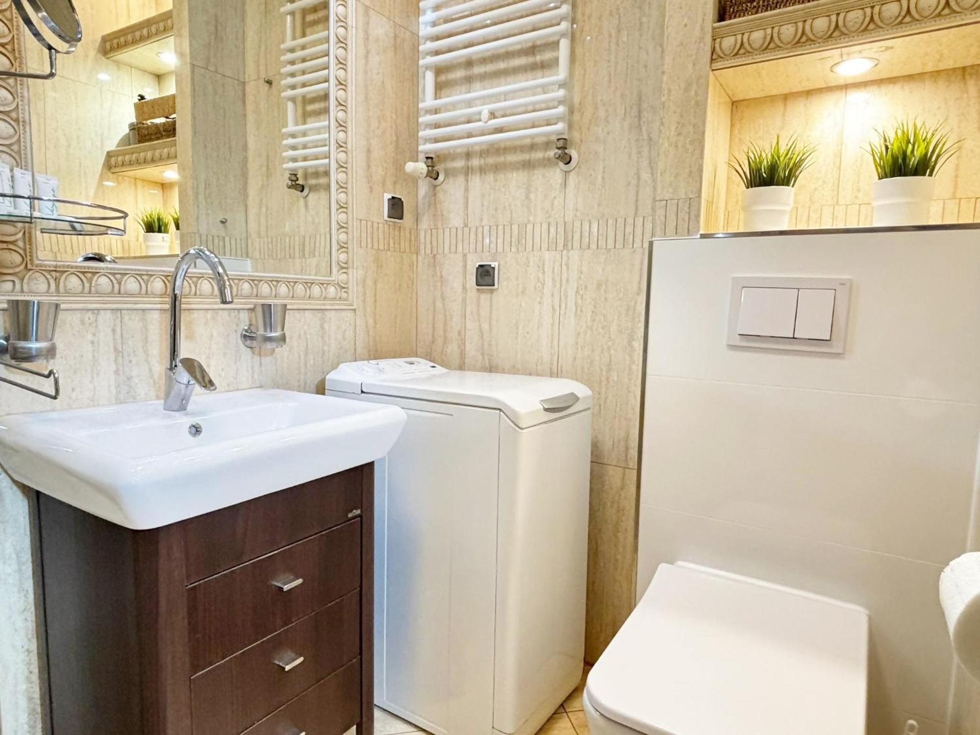 Apartamenty Bryza - Chelmonskiego - Parking - Centrum Świnoujście Esterno foto